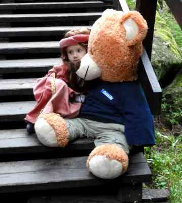 Na hrad se vrátil i medvěd Hugo a chránil malou princeznu  - 28.9.2012